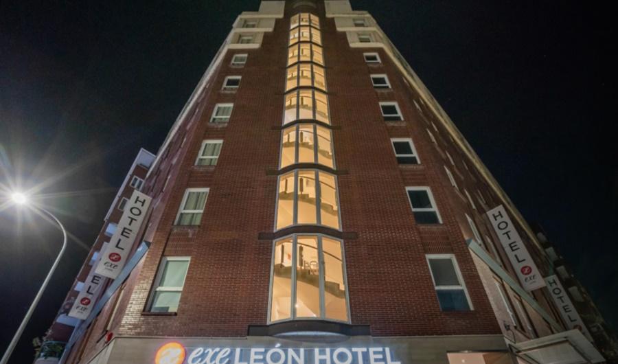 Hotel Exe León Extérieur photo