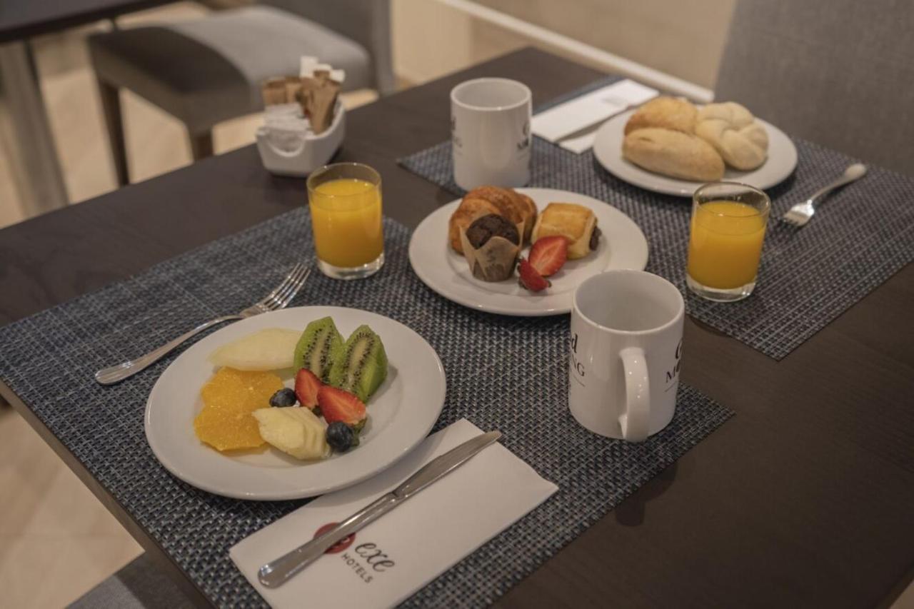 Hotel Exe León Extérieur photo